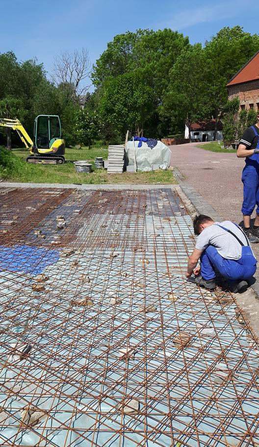 Znajomość sposobów wiązania cegieł i pustaków Rozróżnianie