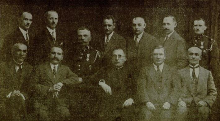 Przy zwrocie IMPRIMATUR widnieje formuła: Ex specialis delegatione Decanus Suwalcensis (Za specjalnym zezwoleniem Dziekana Suwalskiego), oraz data i nazwisko księdza Bolesława Gumowskiego. Ks.
