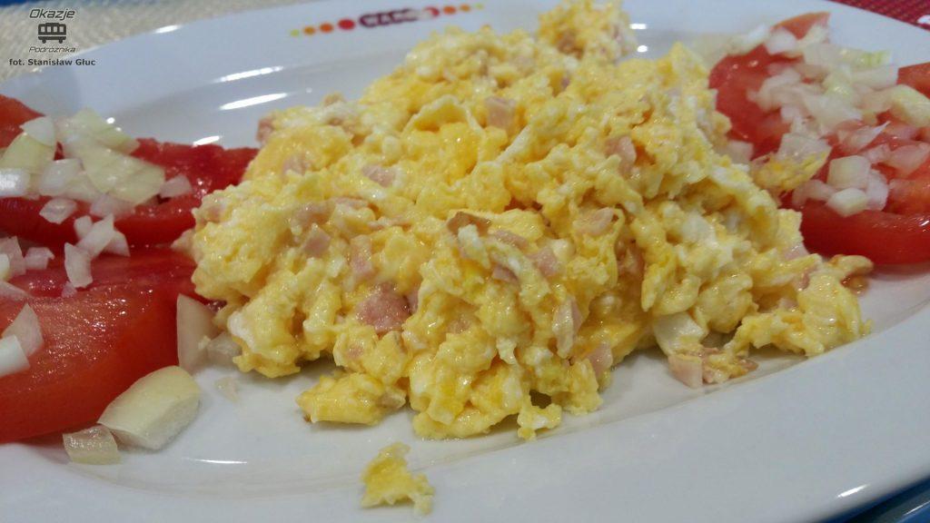 Ale niestety powtarzalność w tym zakładzie gastronomicznym jest na niskim poziomie. WARS podszedł do swojego menu korporacyjnie i bez większego nadzoru stąd potrafią się przytrafić niezjadliwe rzeczy.