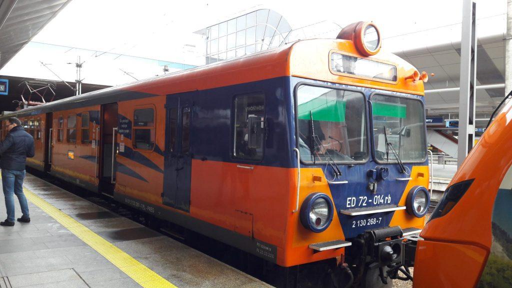Elektryczne Zespoły Trakcyjne ED72 są napędzane przez osiem silników umieszczonych w środkowych wagonach.