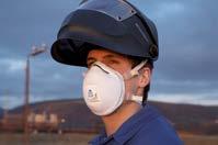 Jednorazowe półmaski filtrujące 3M Półmaski chroniące przed dymami spawalniczymi Półmaski 3M 9925 i 9928 zostały zaprojektowane specjalnie z myślą o spawaczach, aby zapewnić im ochronę przed ozonem i