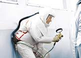 Aparaty wężowe sprężonego powietrza nie zapewniają ochrony w przestrzeniach zamkniętych, z niedoborem tlenu lub przy rozbiórce azbestu.