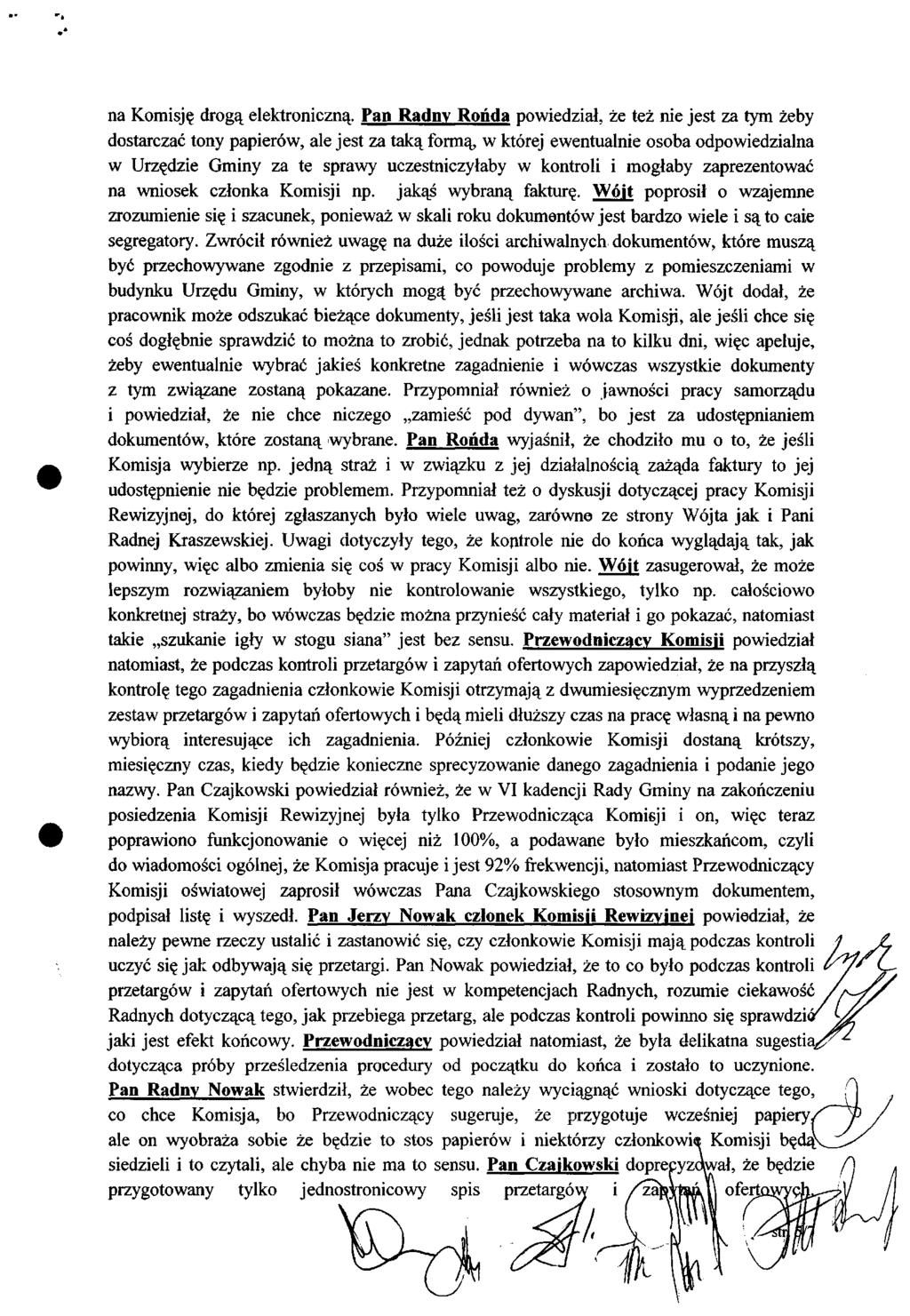 na Komisję drogą elektroniczną.