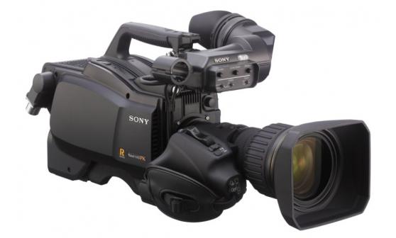 HSC-100RF Przenośna kamera kompaktowa HD/SD z trzema przetwornikami CCD Power HAD FX 2/3 cala umożliwiająca pracę z użyciem światłowodów.