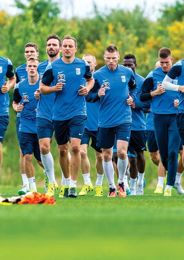 SC1911117 AKCESORIA 1 2 3 1 2 4 3 5 6 TRENING 1.