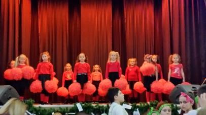 zamiejscowymi w Wycisłowie oraz Zalesiu wraz z Miejsko Gminnym Ośrodkiem Kultury był współorganizatorem XXV Finału Wielkiej