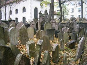 STARY CMENTARZ Ż YDOWSKI W rankingach umieszczany wśród 10 najbardziej fascynujących obiektów turystycznych na świecie.