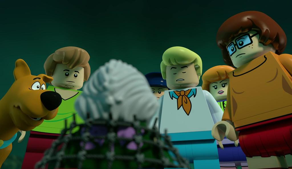 Przeżywają wiele przygód po całym świecie i spotykają nowych przyjaciół i wrogów oraz potwory. Są bajki, filmy, komiksy, Lego zabawki i nawet Lego Scooby doo bajki.