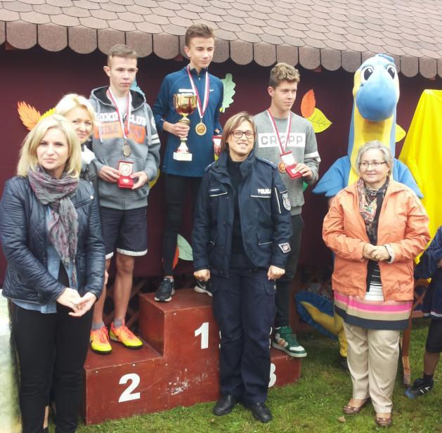 Gimnazja, Dziewczęta klasy I-III (2001-03): 1.Pieróg Agata 2003 Gimnazjum Łobez 2+1 3.Pieróg Alicja 2003 Gimnazjum Łobez 3+2 3.Lewandowska Wiktoria 2003 Gimnazjum Łobez 1+3 4.