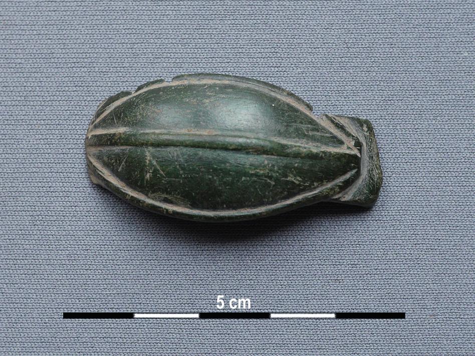 Two Fibulae from the Early Iron Age Found out of Context in Eastern Wielkopolska 265 Fig. 3. Bow of the bronze fibula from Chrapczewa, Dobra commune, Turek district, Wielkopolska voivodeship.