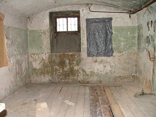 Jesziwa Jeszywas Chachmej Lublin 2. a) Budynek, przed którym się znajdujecie wzniesiono w latach 1928 1930. Korzystając z wiedzy przechodniów, dowiedzcie się jakie było jego przeznaczenie.