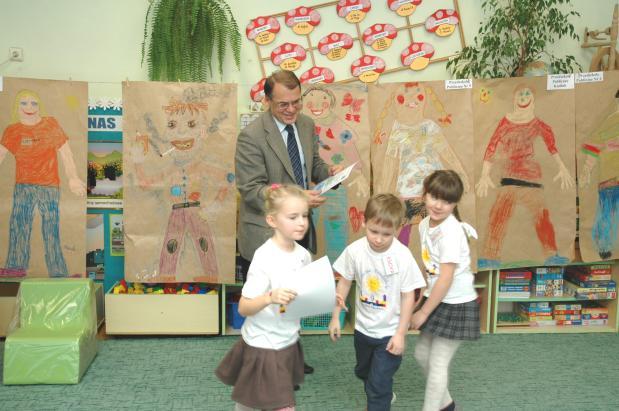 Ogólnopolski Program Edukacyjny Kubusiowi Przyjaciele Natury. Termin; IX 2010r V 2011r. Organizator: firma TYMBARK oraz marka KUBUŚ.