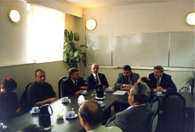 W maju 2003 roku odbyła się wspólna wyjazdowa sesja rad obu gmin, w trakcie której