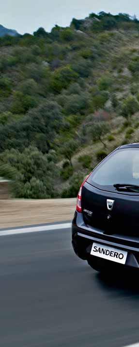 Solidny uj zaufania Dacia Sandero reprezentuje najwyższy poziom niezawodności. Niezależnie od terenu i warunków klimatycznych, możesz zawsze być pewien jej wytrzymałości.