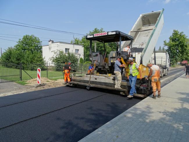 3) realizację przez Zarząd Dróg Powiatowych w Wąbrzeźnie zadania Przebudowa drogi powiatowej nr 1705C Wiewiórki - Nowa Wieś