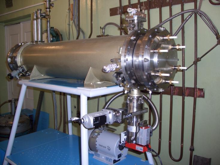 Źródło silnego pola magnetycznego (źródło jonów KRION6) Parameter/ Solenoid 3.0 6.0 12.0 field, T1 Ion 238 U 30+ Ion number per pulse 1 10 9 8 10 9 6 10 10 Emittance, mm mrad 1.