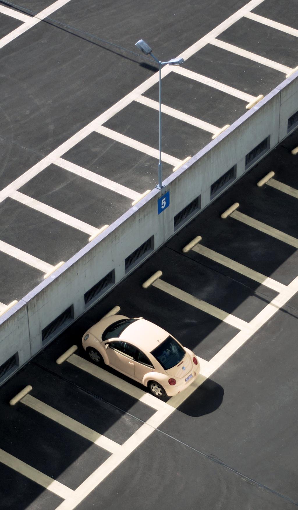 Niewykorzystany potencjał parkingu 66% * Na parkingach w w centrach biznesowych codziennie zajętych jest średnio ok. 66%* miejsc parkingowych. Pozostałe są niewykorzystane przez większość dnia!