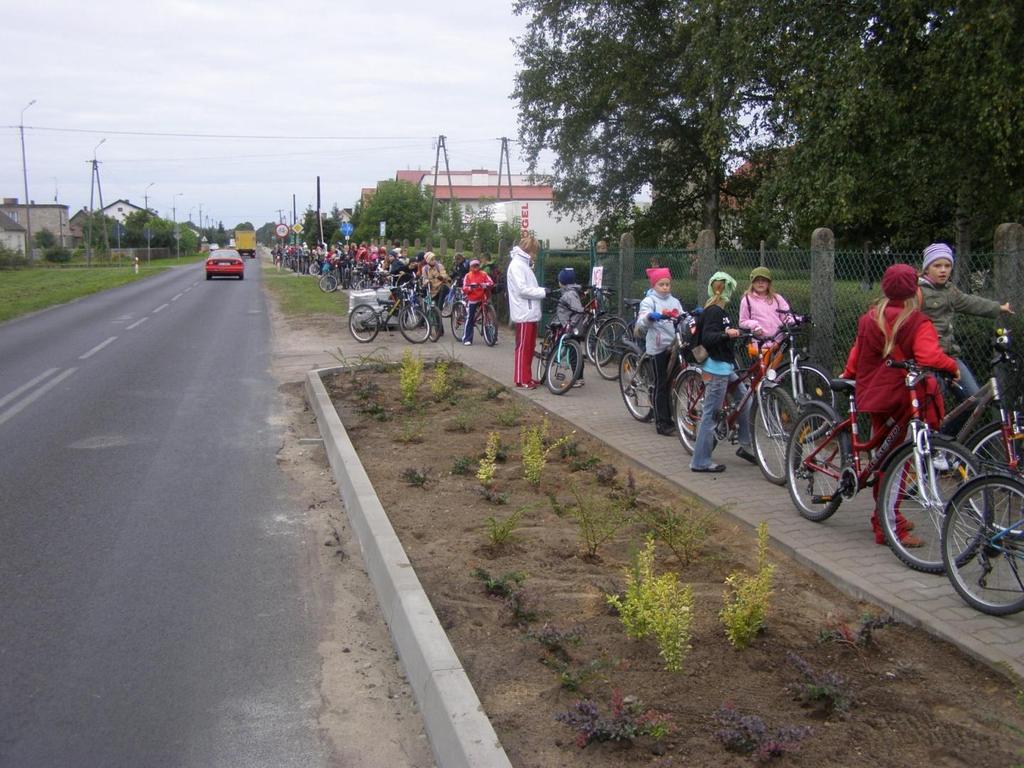 Od roku 2004 bierzemy udział w Rodzinnych Rajdach Rowerowych organizowanych przez klub,,