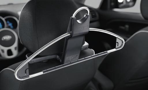 Przewód USB ze złączem Lightning Umożliwia ładowanie baterii najnowszych smartfonów lub tabletów firmy Apple podczas