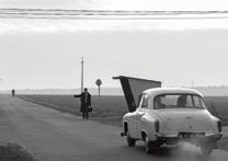KLAUSIMAI Kai kurie žurnalistai Idą apibūdino kaip menišką filmą. Ar Jūs su tuo sutiktumėte? Kokį įspūdį Jums padarytų šis filmas, jei būtų spalvotas? Ida yra švelnus filmas apie žiaurius įvykius.