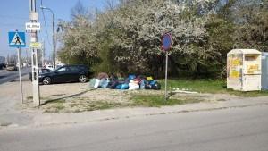 Przy Buszyckiej śmieci są ale harmonogramie odbiorów Sity.