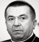 rozpoczął studia na Wydziale Prawa Uniwersytetu Gdańskiego, związał się z Ruchem Młodej Polski. We wrześniu 1980 r.