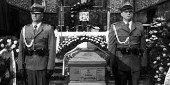 w katedrze polowej Wojska Polskiego w Warszawie byłam świadkiem pożegnania przyjaciela węgierskiej 27kwietnia Polonii - sekretarza Rady Ochrony Pamięci Walk i Męczeństwa, śp. Andrzeja Przewoźnika.