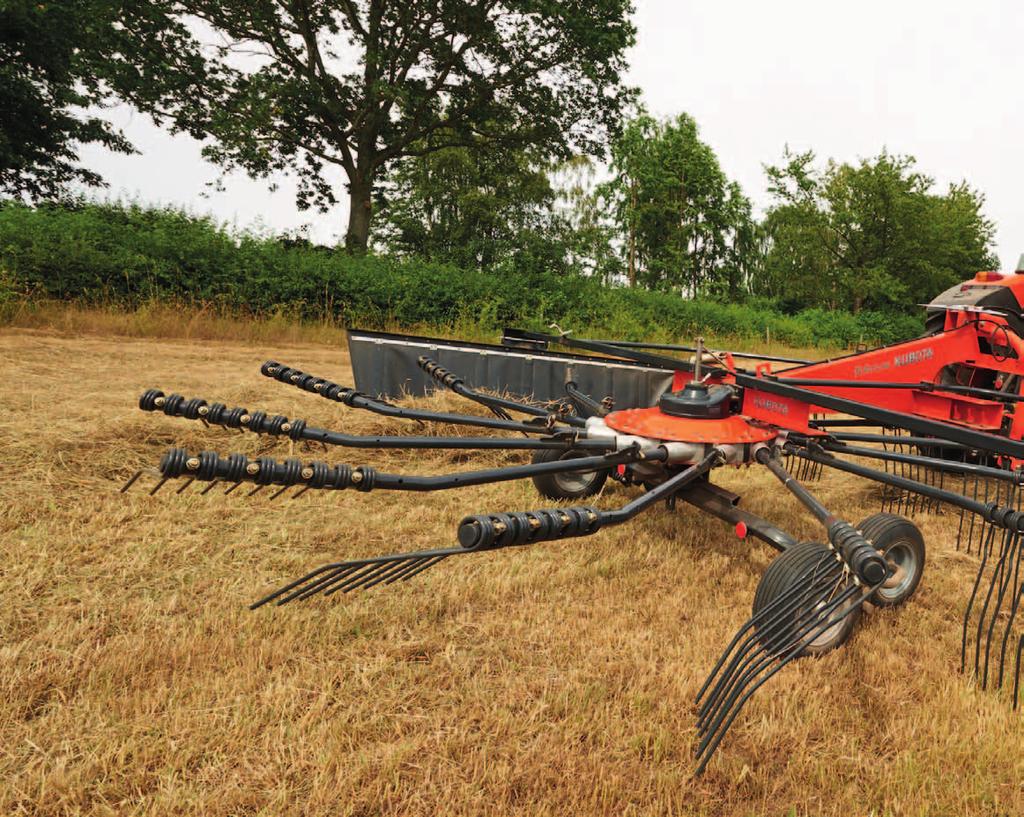 MAŁE ALE WYTRZYM Kubota RA1542-RA1546 Wytrzymała budowa Zgrabiarki jednokaruzelowe Kubota ProLine posiadają wytrzymałą przekładnie zapewniającą doskonałe rezultaty pracy.