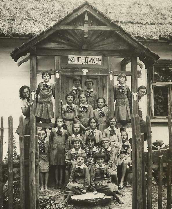 www.harcmistrz.pl Bożęta obok Niezapominajek to jedne z pierwszych gromad zuchowych.