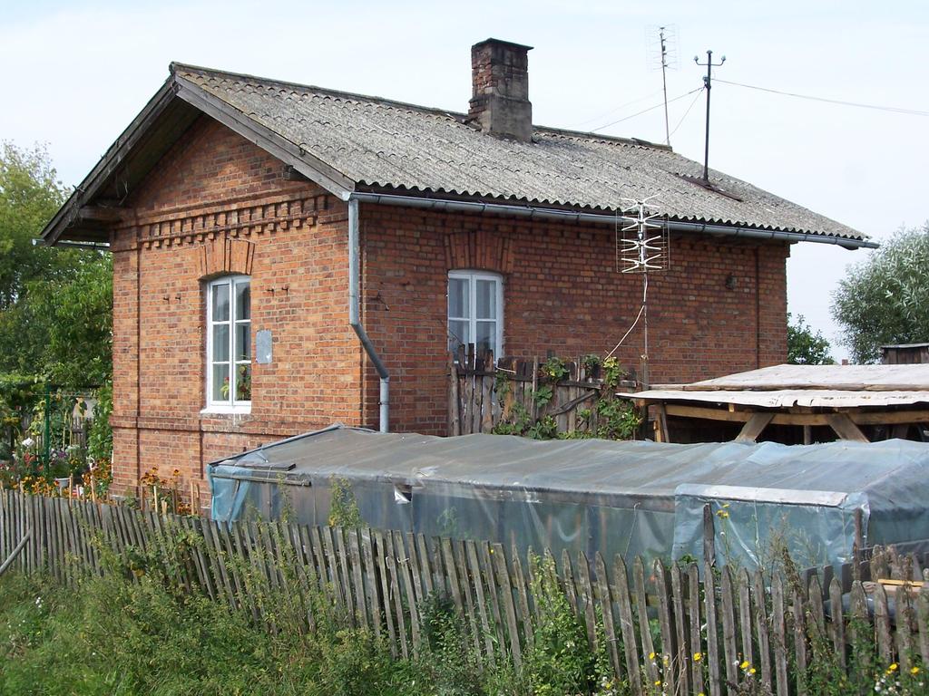 - dróżniczówka z