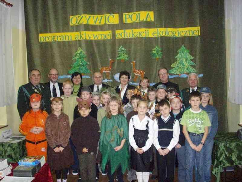 Ożywić pola W dniu 16 grudnia 2010 r. w Szkole Podstawowej w Sielcu została zorganizowana konferencja pod hasłem Chrońmy rośliny i zwierzęta.