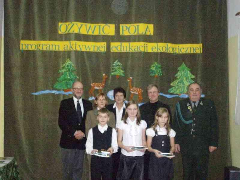 Prezes Koła łowieckiego Nr 23 Szarak w Chełmie; - Stanisława Świerczyńska- Prezes LOP w Chełmie; - Mirosława Ślipińska- pracownik Nadleśnictwa Chełm; - Wiesław Radzięciak- Wójt Gminy, jak również