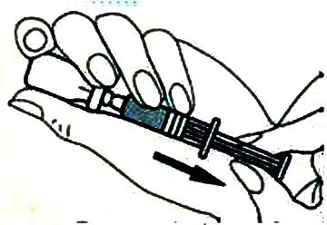 strzykawki do fiolki z glukagonem, a gdy się całkowicie rozpuści wciągnij roztwór glukagonu z powrotem do strzykawki; 2.