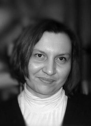 Szczególną uwagę poświęca badaniom wiązań wodorowych oraz wiązań halogenowych w oparciu o metody kwantowo-chemiczne, stanowiących tematykę pracy doktorskiej.