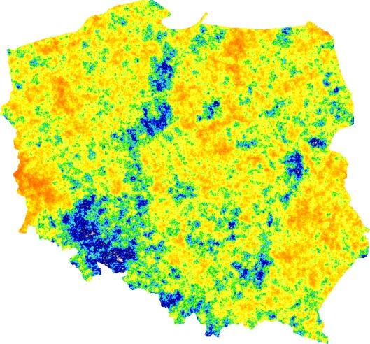 Estymowana (średnia oczekiwana IK: E-type mean) i symulowana w siatce 1 na 1 km (trzy pierwsze realizacje) zmienność pola rocznych