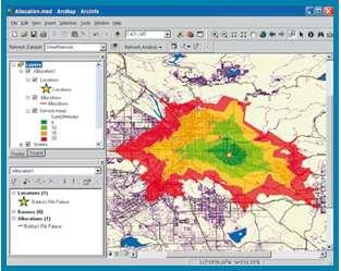 Przegląd programów firmy ESRI zapis 3D pakiet ArcGIS for Desktop dostępne programy: ArcInfo (ArcGIS for Desktop Advanced dla tworzącego bazę): kompletny systemem tworzenia, gromadzenia,