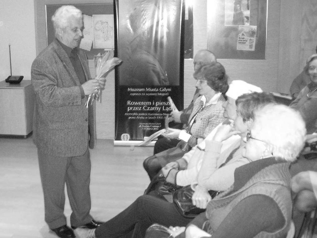 23 ODCZYT KOBIETY W MEDALIERSTWIE W dniu 6 marca 2012 roku na spotkaniu Gdańskiego Oddziału Polskiego Towarzystwa Numizmatycznego w Muzeum Miasta Gdyni odbył się