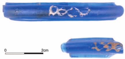 142 Maciej Karwowski 51 54, Fig. 12; 2004b, 155, Fig.3). The ornamentation consists of stripes made of white or yellow opaque glass forming more or less regular 8-shaped loops (Fig. 8).