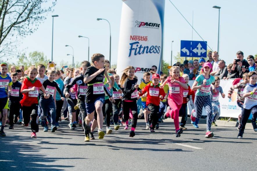 BIEG DLA DZIECI Biegi dla dzieci i młodzieży po raz pierwszy będą towarzyszyć toruńskiemu maratonowi.