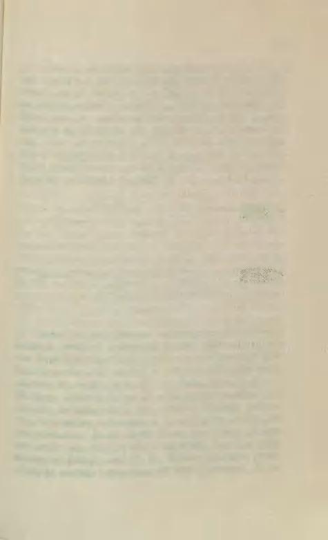 151 Sterując za holownikiem, trzeba dobrze uważać na jego zakręty i zakręcać nie jednocześnie z nim a nieco Później, mniej więcej w tern samem miejscu na wodzie, na którem zakręcił holownik.