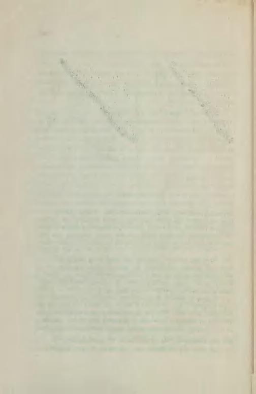 184 ' Rys. 114. Trzeba uważać, żeby nie zostawić grota pracującego napr7ód. Staramy się dać go na wiatr. a gdy tego zrobić nie można (większy jacht), to zupełnie lurnjemy jego szkoty.