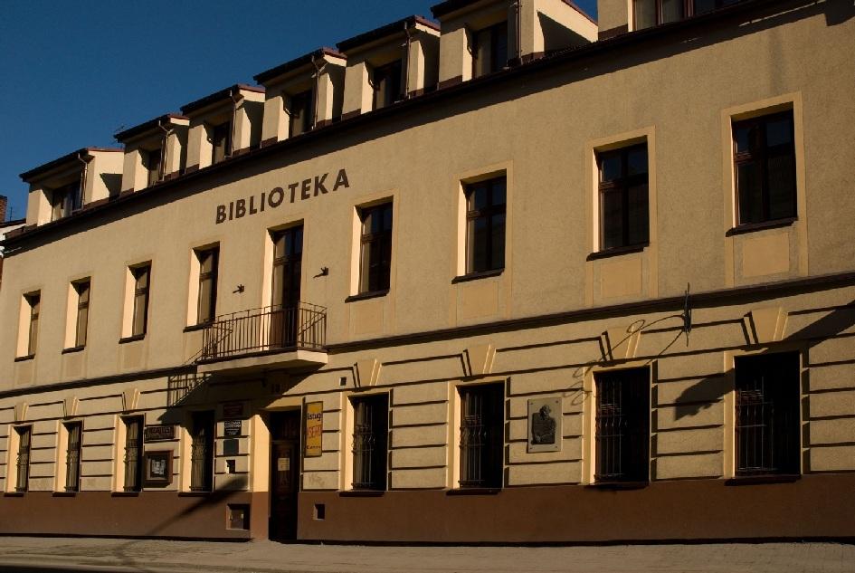DEJINY MESTSKEJ VEREJNEJ KNIŽNICE V LIMANOWEJ Budova knižnice.