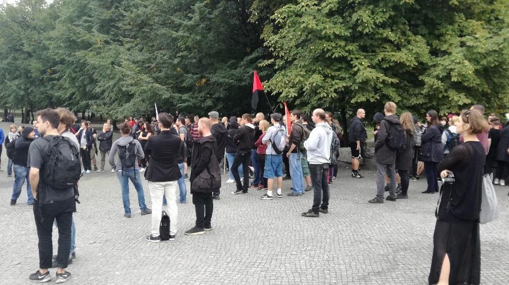 zgromadzeń na w/w obszarze zostały wysłane do Komendy Miejskiej Policji oraz Urzędu Miasta w Katowicach.