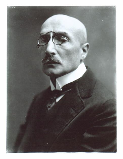 b) prof. Jan Michał Rozwadowski (1867 1935) 3 Katedrę Językoznawstwa Porównawczego UJ w roku 1899 powierzono (po Baudouinie) Janowi M.