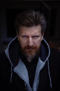 twórcy Maciej Kowalewski autor sztuki Poczekalnia na podstawie, której powstał spektakl Casting. Poczekalnia Jakub Wons reżyser spektaklu Casting. Poczekalnia rocznik 1969. Ukończył PWST w Krakowie.