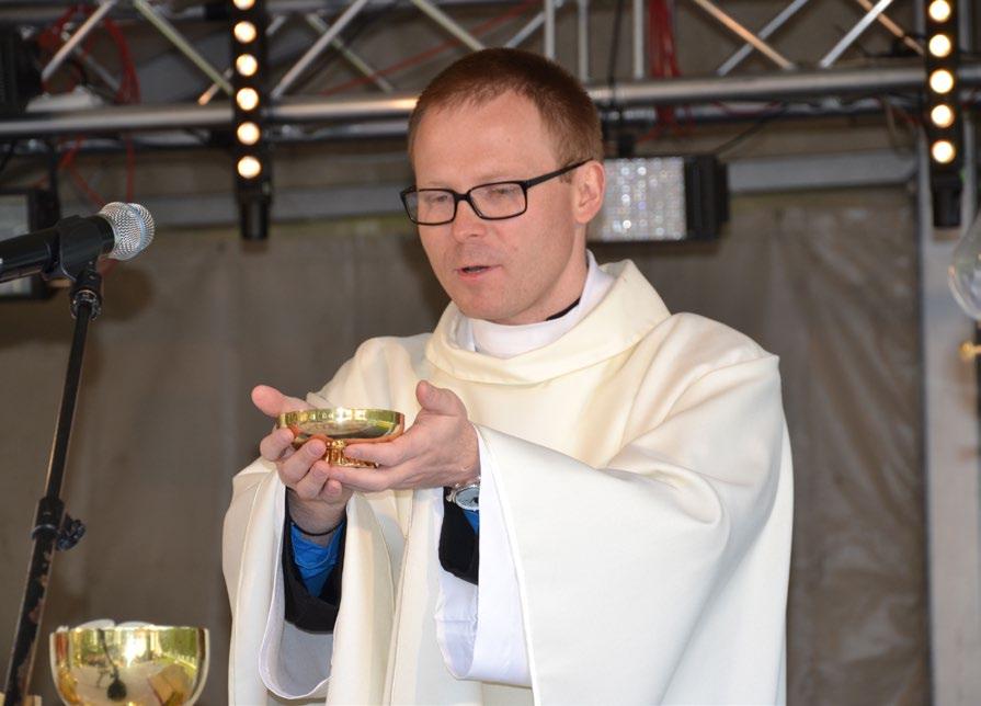 wydarzenia Serce Oblata w lutym! Jakie zmiany od 3 dni zaszły w Kalendarzu NINIWITY? Otóż, podczas sztafety oblackiej ojciec Jasiu Wlazły przekazał pałeczkę rozważań ojcu Marcinowi Wrzosowi OMI. Tak!