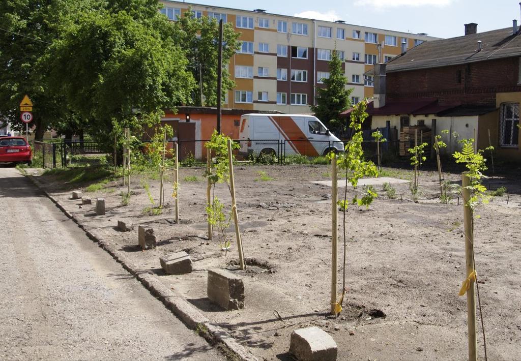 2. OPIS STANU ISTNIEJĄCEGO 2.1. Zagospodarowanie terenu Teren opracowania obejmuje przestrzeń o pow. 3 334,0 m 2 otoczoną zabudową mieszkaniową wielorodzinną.