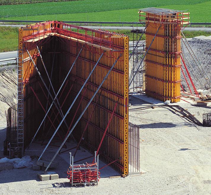 Charakterystyka ogólna Skomplikowane geometrycznie przekroje zadeskowane z elementów systemowych W