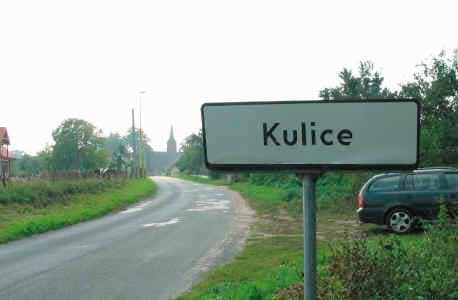 14 Wiadomości Samorządowe Co w sprawie chodników w Kulicach? Temat budowy chodnika w Kulicach powraca przy różnego rodzaju okazjach. Pytają mieszkańcy, pytają radni, pyta też i prasa.