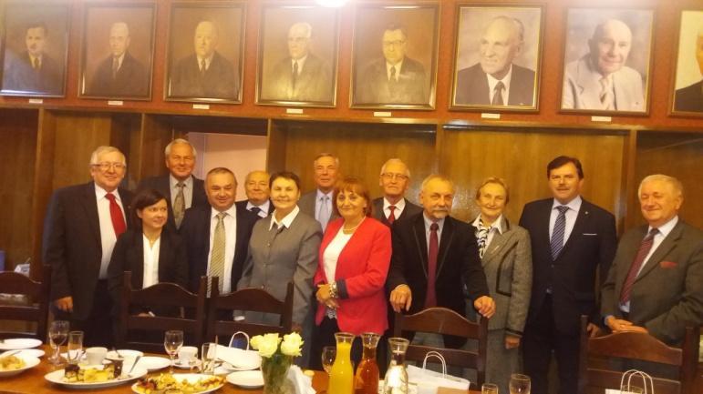 Jacek Kuczkowski, Halina Szumigaj, Andrzej Gorzkiewicz, Teresa Machoń, Jan Kurek, Jerzy Bogacz,Teresa Skowrońska, Mariusz Saratowicz, Franciszek Mosiński. Mikołów, 13 października 2016 r.